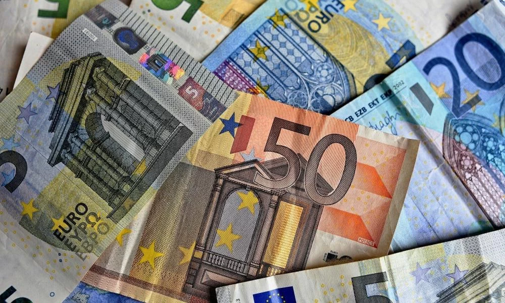 Κοινωνικό μέρισμα: Σε ποιους και πότε θα δοθούν τα 250 ευρώ